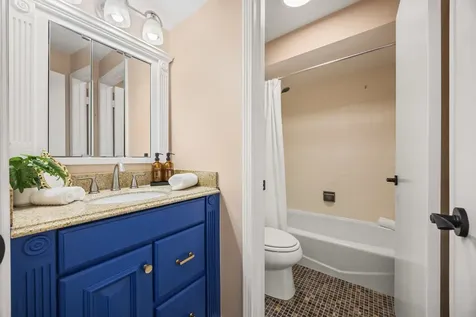 8519 West Catherine Avenue Chicago IL 60656