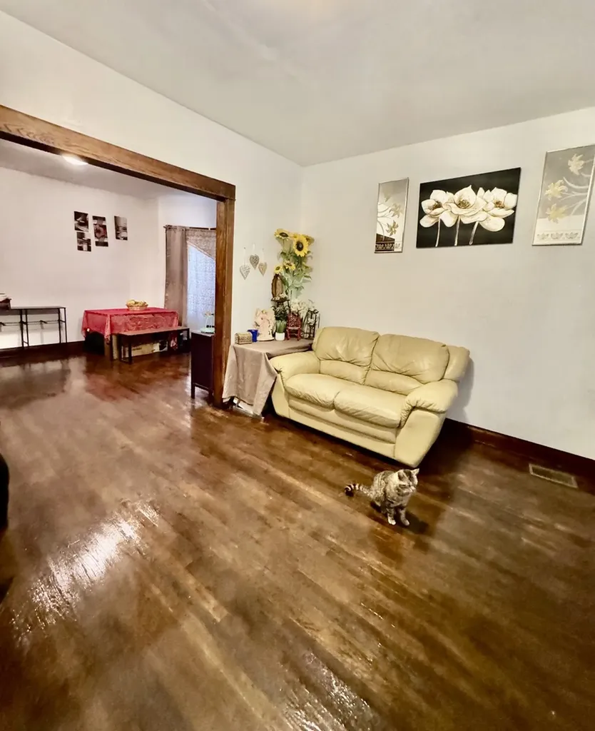 3424 West 64th Place Chicago IL 60629