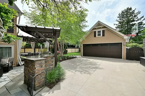 114 South Poplar Avenue Elmhurst IL 60126