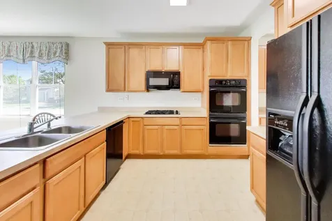 615 Paris Avenue Oswego IL 60543