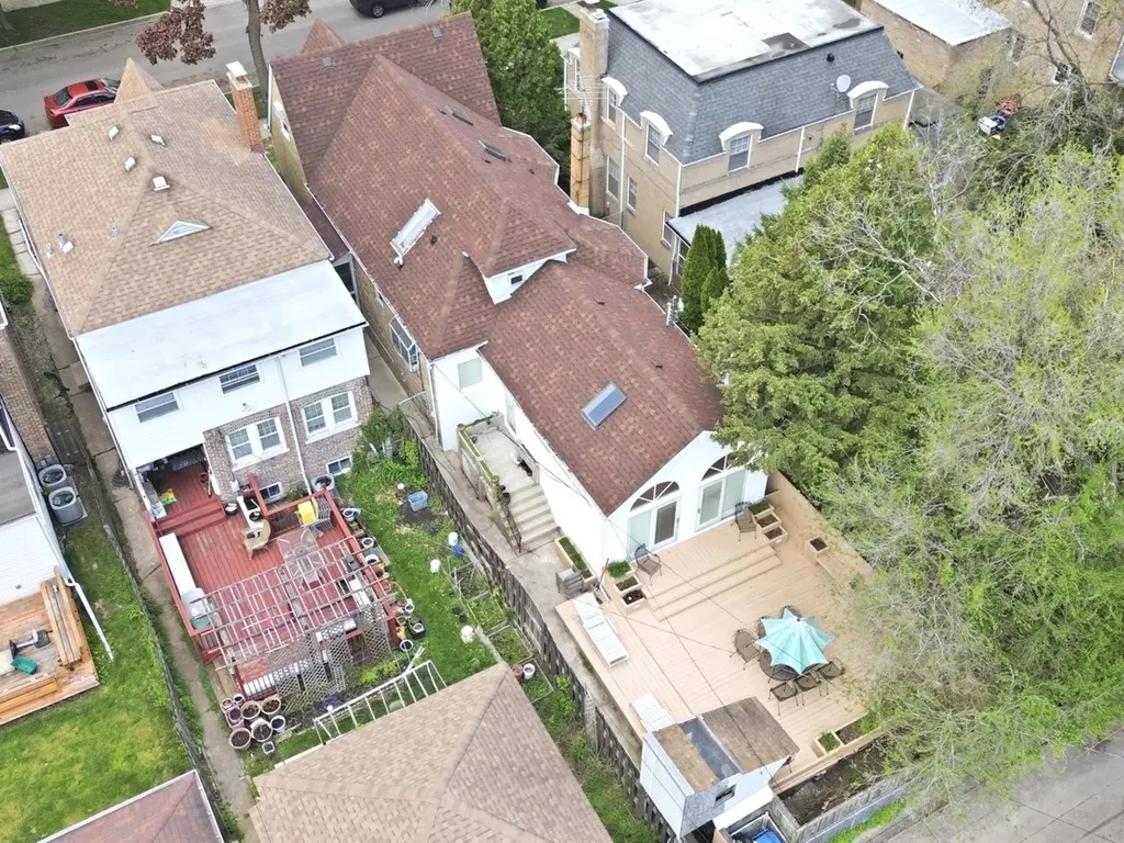 5919 North Bernard Street Chicago IL 60659