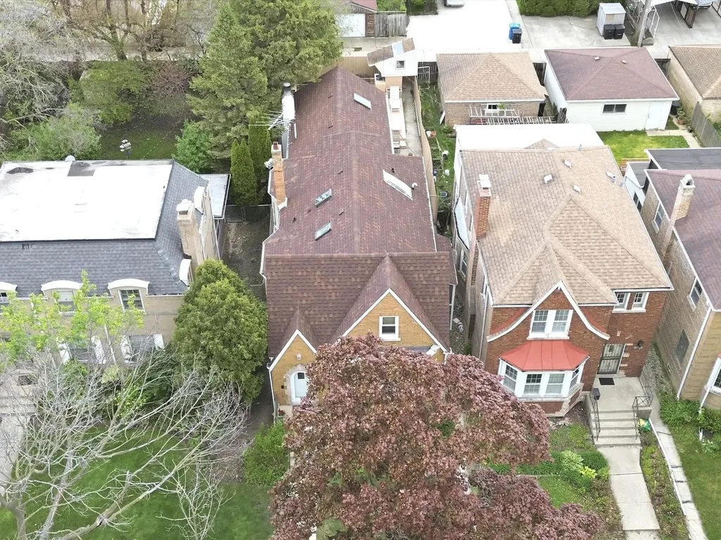 5919 North Bernard Street Chicago IL 60659