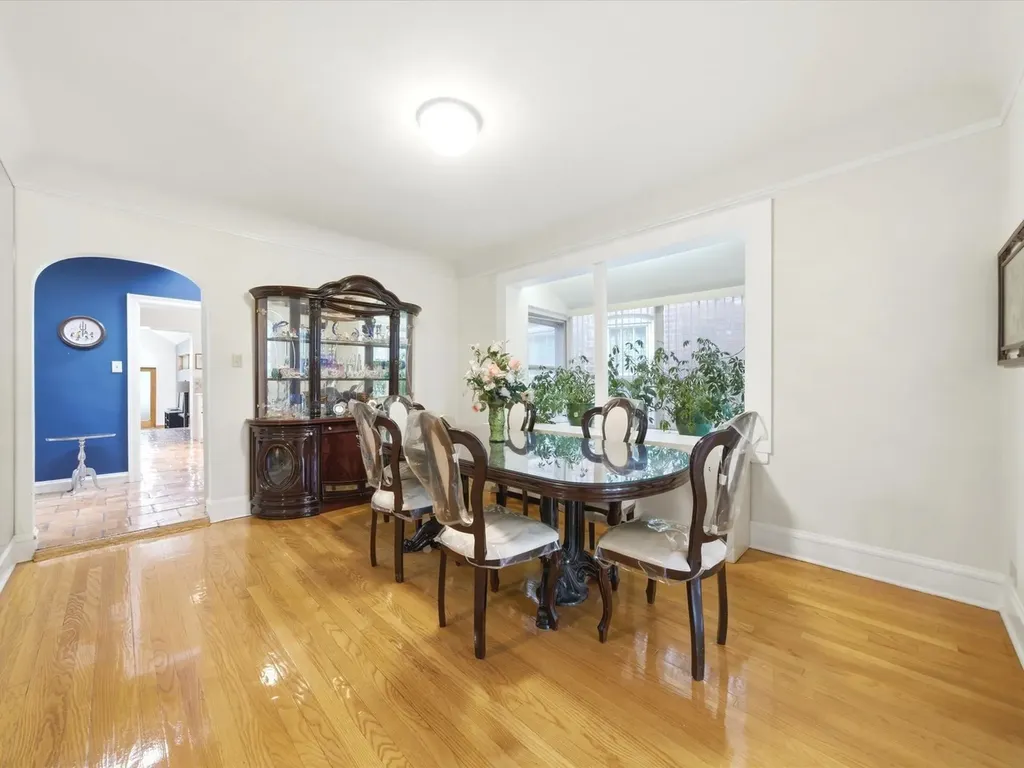 5919 North Bernard Street Chicago IL 60659