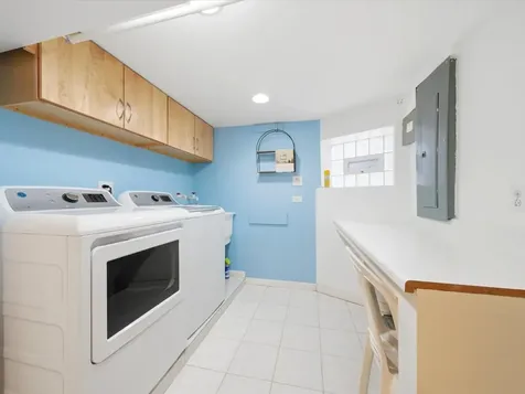 5919 North Bernard Street Chicago IL 60659