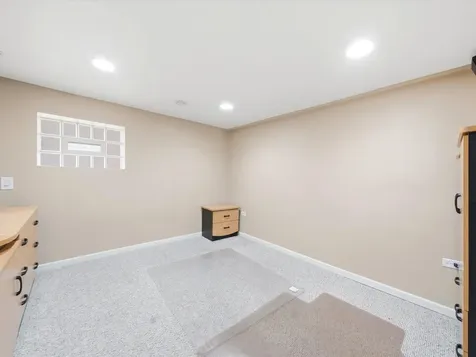 5919 North Bernard Street Chicago IL 60659