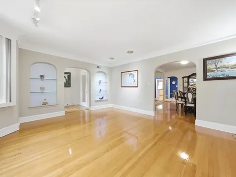 5919 North Bernard Street Chicago IL 60659