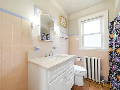 5919 North Bernard Street Chicago IL 60659