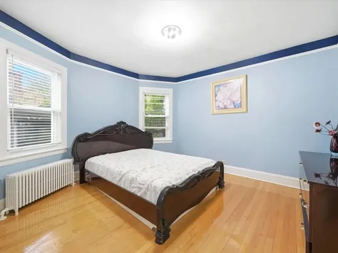 5919 North Bernard Street Chicago IL 60659