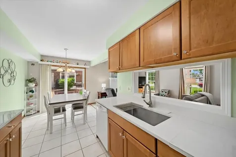16015 84TH Place Tinley Park IL 60487