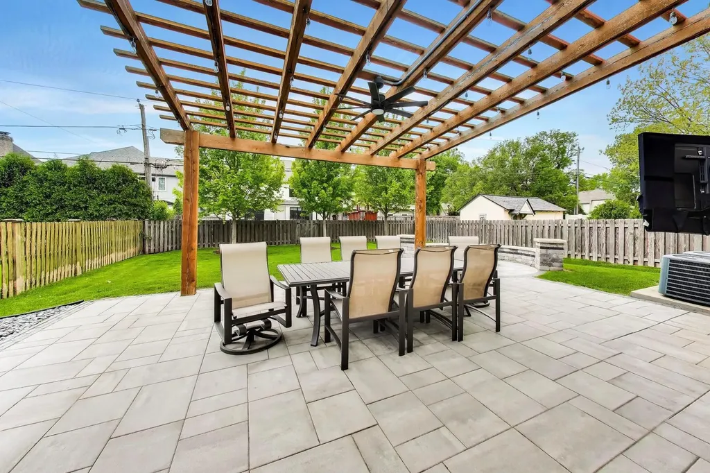 630 South Hillside Avenue Elmhurst IL 60126