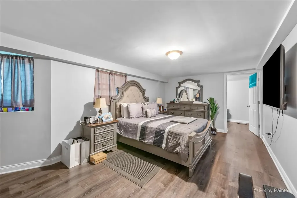 4412 South Prairie Avenue Chicago IL 60653
