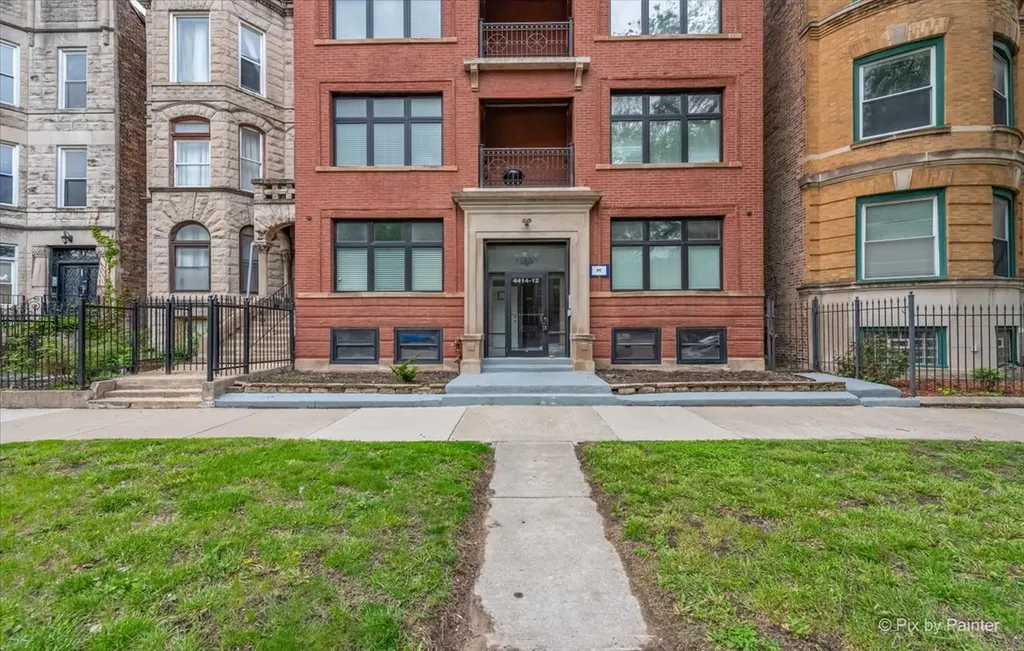 4412 South Prairie Avenue Chicago IL 60653