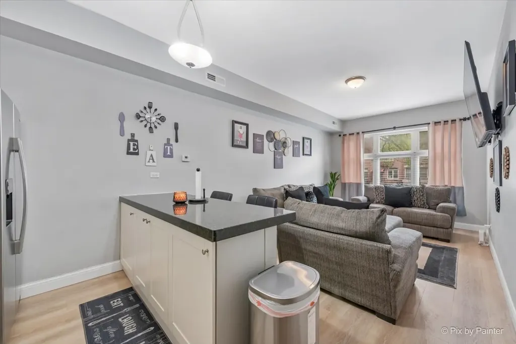 4412 South Prairie Avenue Chicago IL 60653