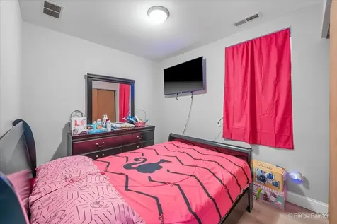 4412 South Prairie Avenue Chicago IL 60653