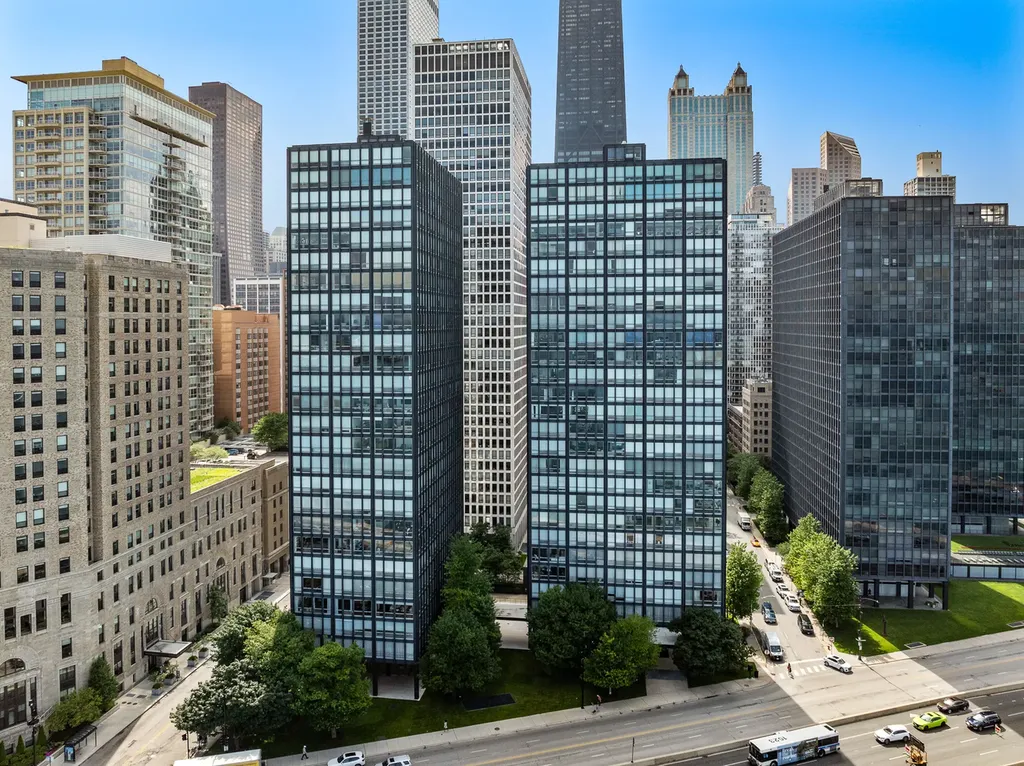 880 North Lake Shore Drive Chicago IL 60611