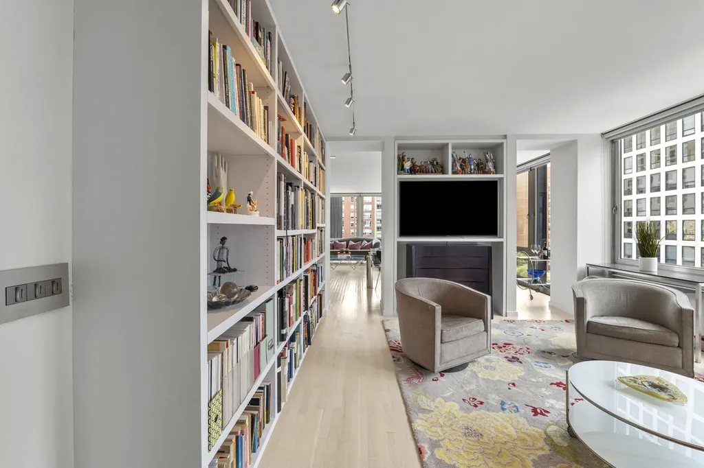 880 North Lake Shore Drive Chicago IL 60611