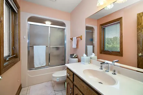 284 Barrington Lane Bourbonnais IL 60914