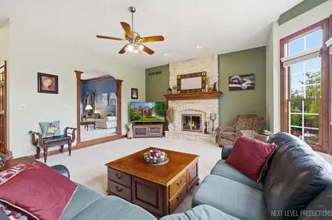 908 Knox Lane Batavia IL 60510