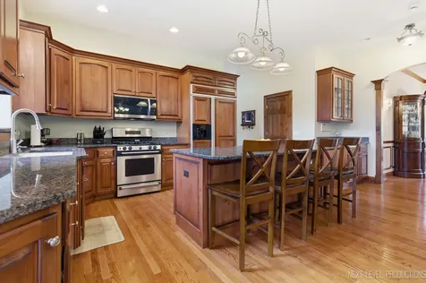 908 Knox Lane Batavia IL 60510