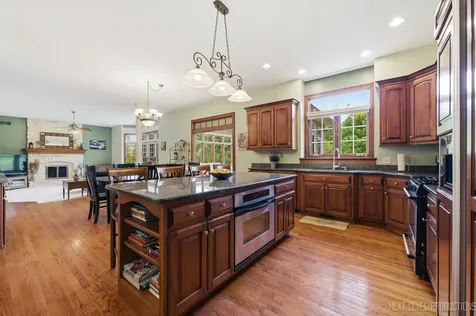 908 Knox Lane Batavia IL 60510