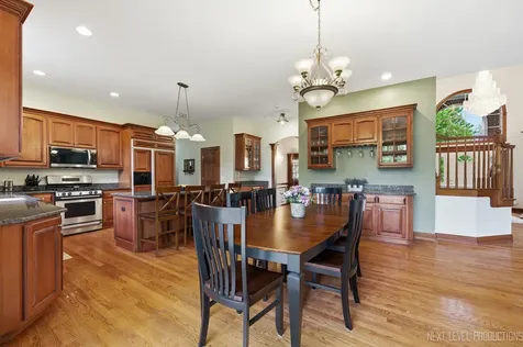 908 Knox Lane Batavia IL 60510