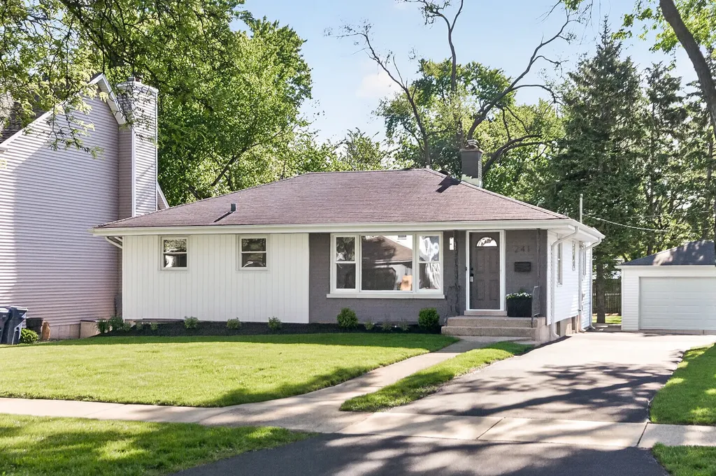 241 South Riverside Drive Villa Park IL 60181
