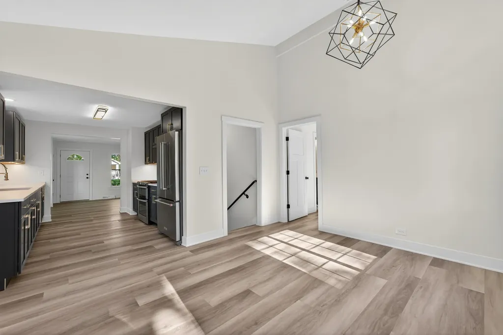 241 South Riverside Drive Villa Park IL 60181