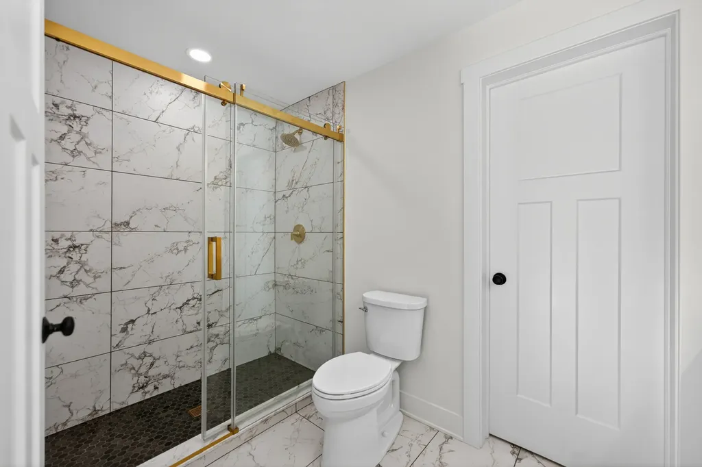 241 South Riverside Drive Villa Park IL 60181