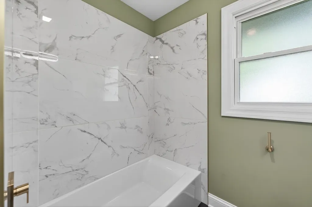241 South Riverside Drive Villa Park IL 60181