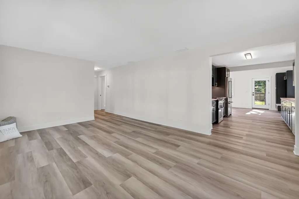241 South Riverside Drive Villa Park IL 60181
