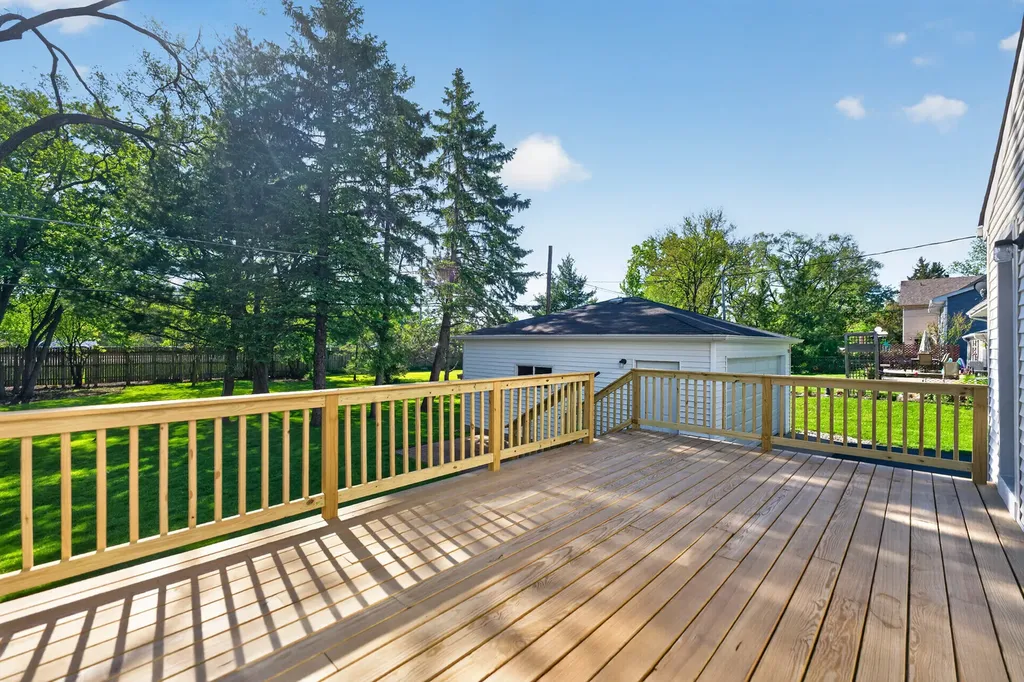 241 South Riverside Drive Villa Park IL 60181