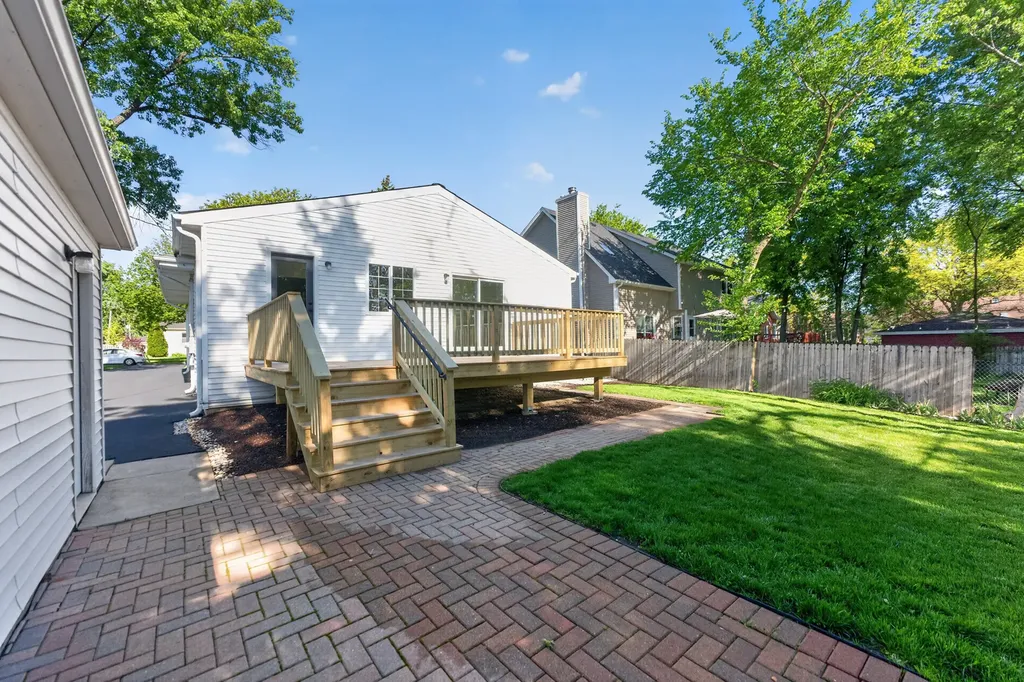 241 South Riverside Drive Villa Park IL 60181