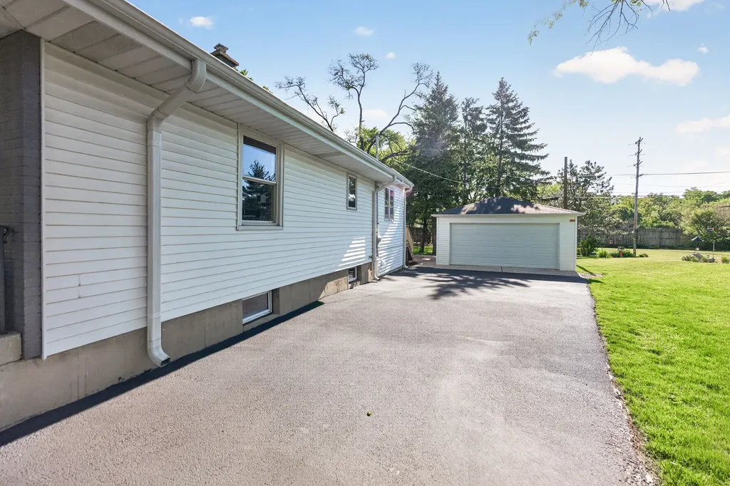 241 South Riverside Drive Villa Park IL 60181