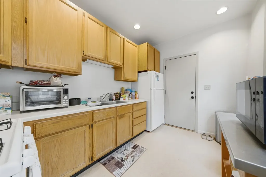 4461 North Keokuk Avenue Chicago IL 60630