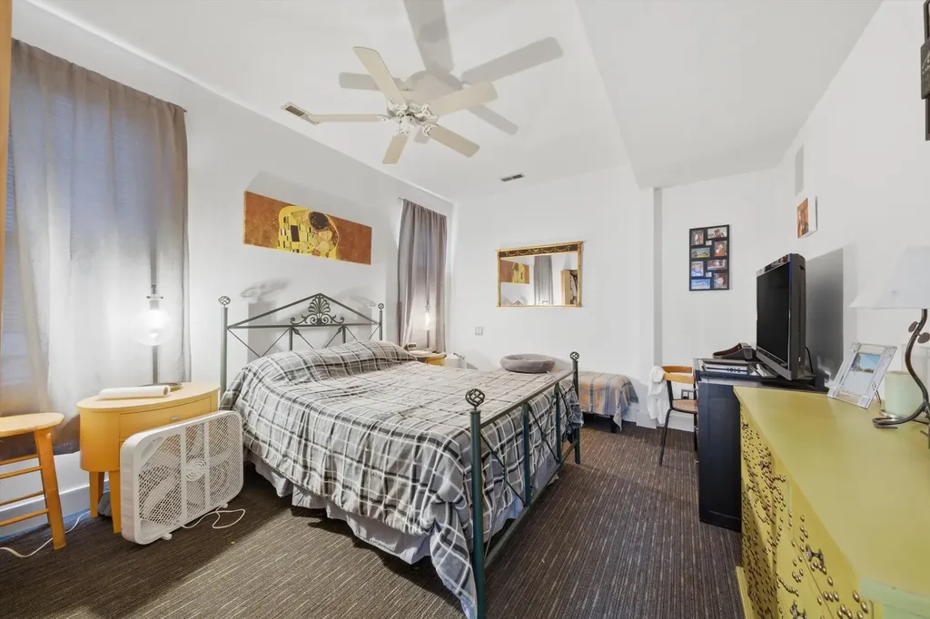 4461 North Keokuk Avenue Chicago IL 60630
