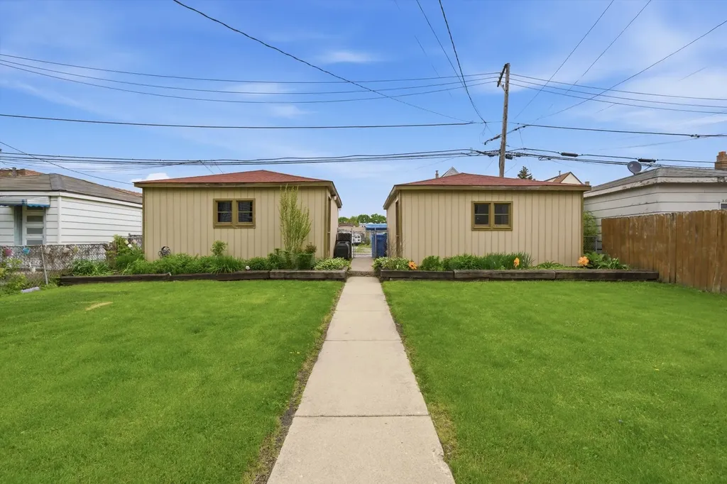 4461 North Keokuk Avenue Chicago IL 60630