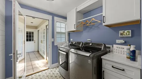 3614 Wolf Road Oswego IL 60543