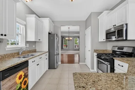 1711 Peyton Terrace Shorewood IL 60404