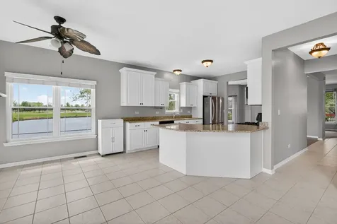 1711 Peyton Terrace Shorewood IL 60404