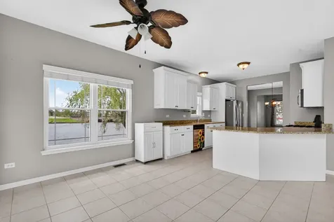 1711 Peyton Terrace Shorewood IL 60404
