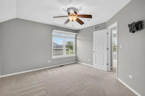 1711 Peyton Terrace Shorewood IL 60404