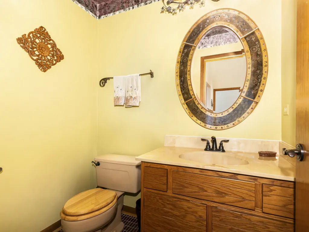 1925 Pine Road Lisle IL 60532