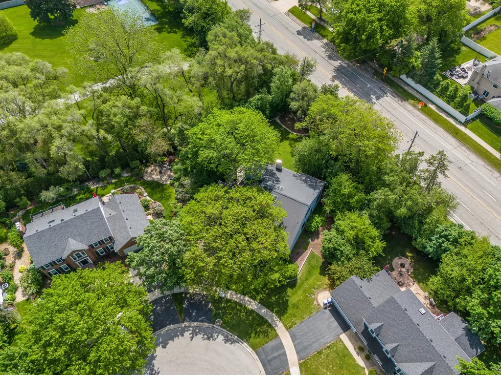 1925 Pine Road Lisle IL 60532