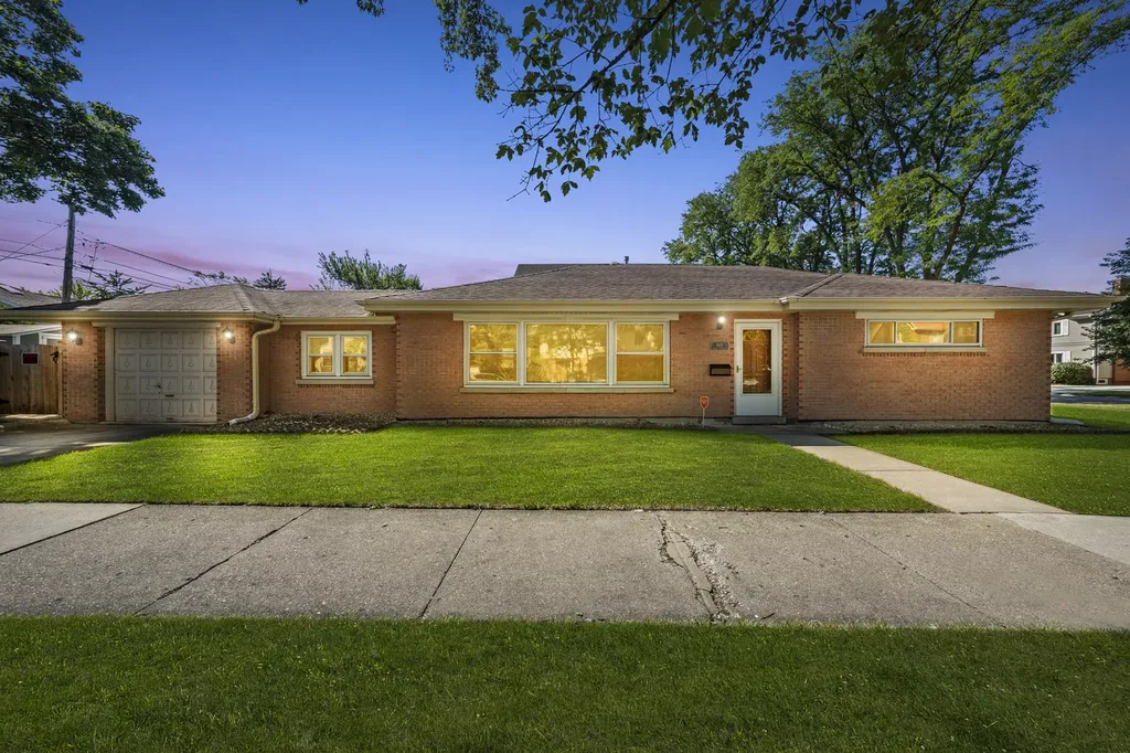 1621 South Crescent Avenue Park Ridge IL 60068