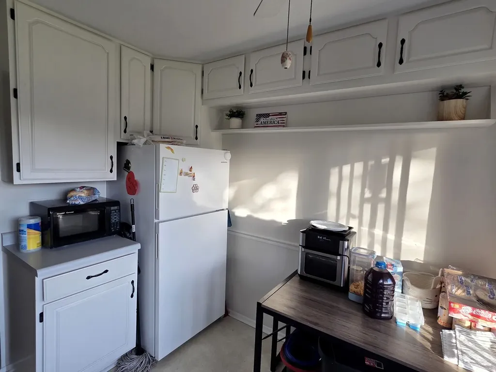 390 Springlake Lane Aurora IL 60504