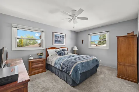632 Polynesian Drive Des Plaines IL 60016