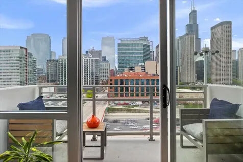 737 West Washington Boulevard Chicago IL 60661