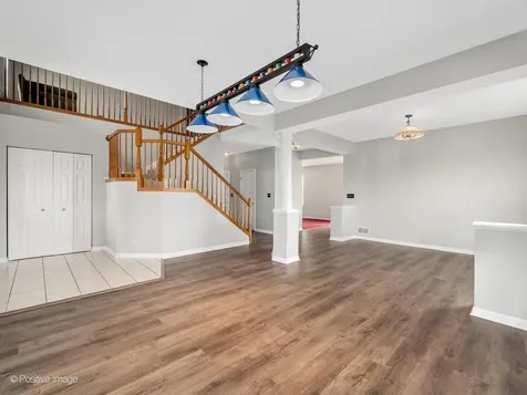 829 Red Barn Lane Elgin IL 60124