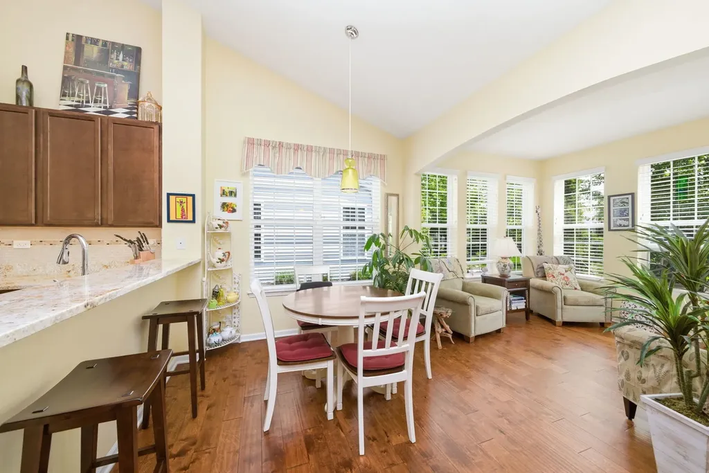 1242 Barkston Lane Aurora IL 60502