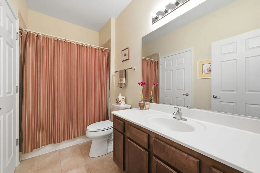 1242 Barkston Lane Aurora IL 60502